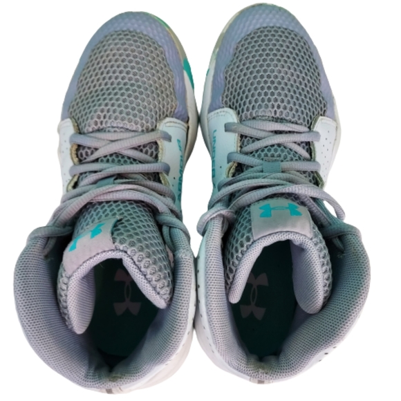 Under Armour Jet 2019 GS, youth size 5.5, grey and white - Picture 7 of 8